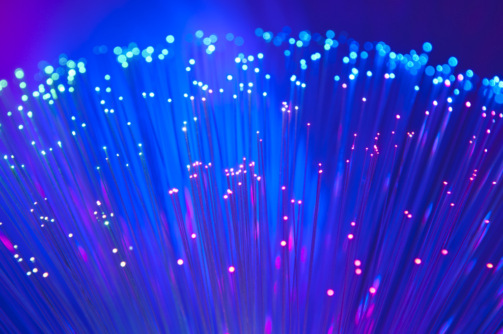 交出了今年的第二张“成绩单”