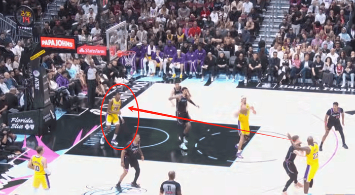 詹姆斯角色蜕变助力湖人进攻体系升级