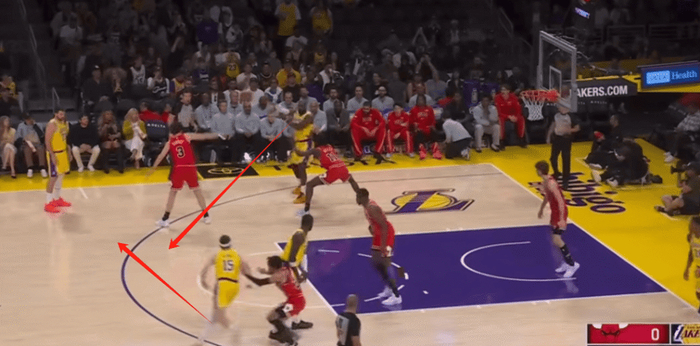 詹姆斯角色蜕变助力湖人进攻体系升级